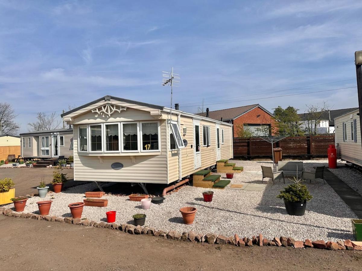 Willerby Granada 2-Bedroom Caravan, Glasgow Аддінгстон Екстер'єр фото